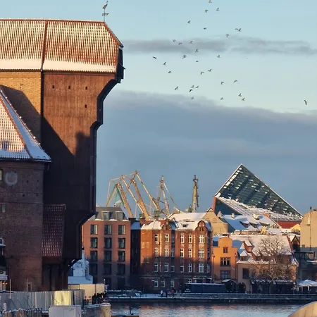 Birdnest Riverview & Parking Gdańsk