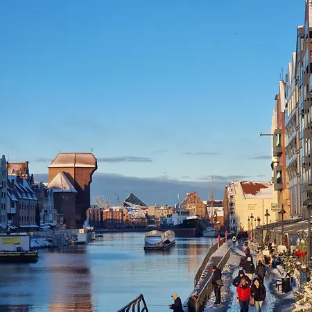 Birdnest Riverview & Parking Apartment *